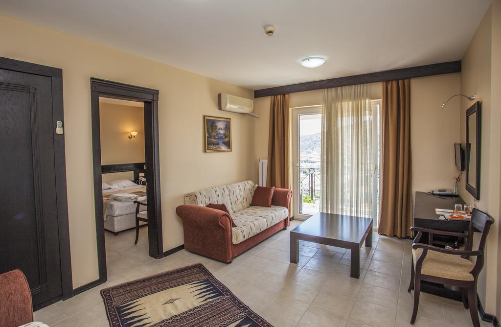 My Solmaz Hotel เซสเม ภายนอก รูปภาพ
